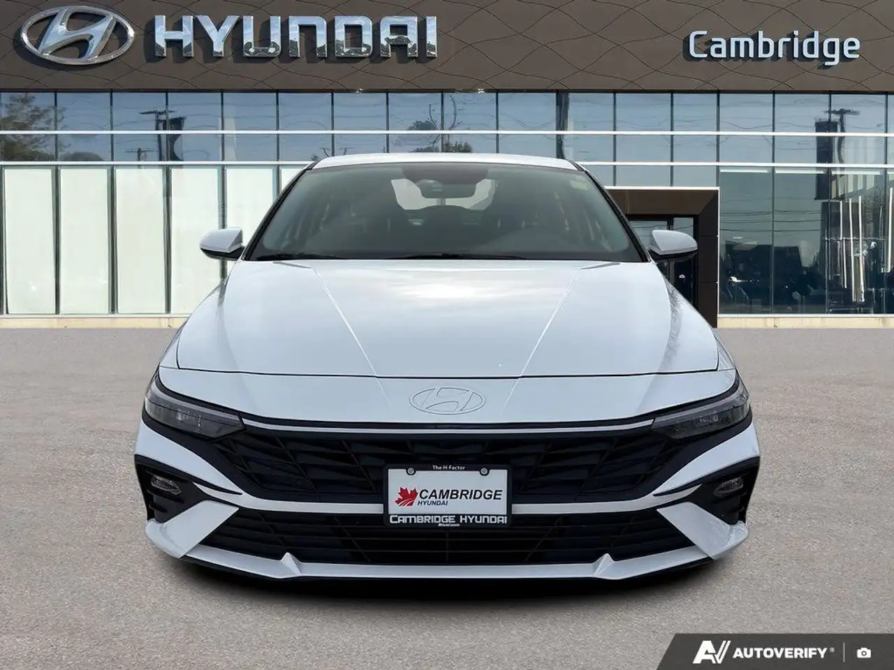 Hyundai ELANTRA снимка Hyundai ELANTRA