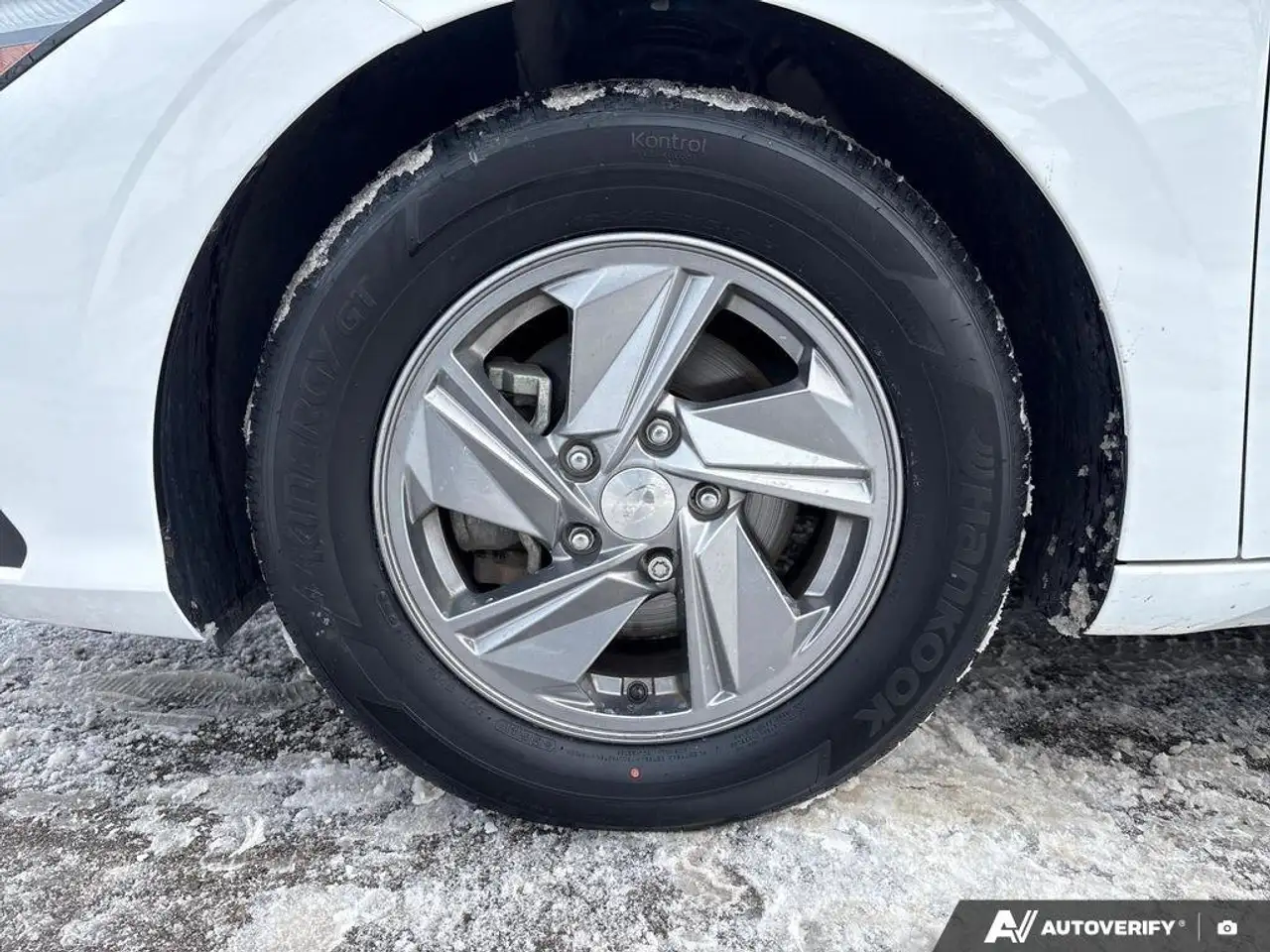 Hyundai ELANTRA снимка Hyundai ELANTRA