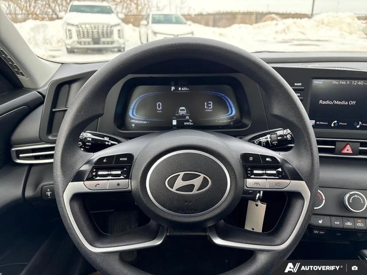 Hyundai ELANTRA снимка Hyundai ELANTRA