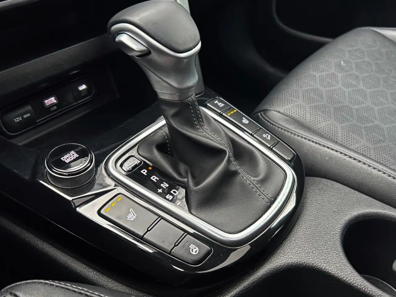 Kia Seltos снимка Kia Seltos