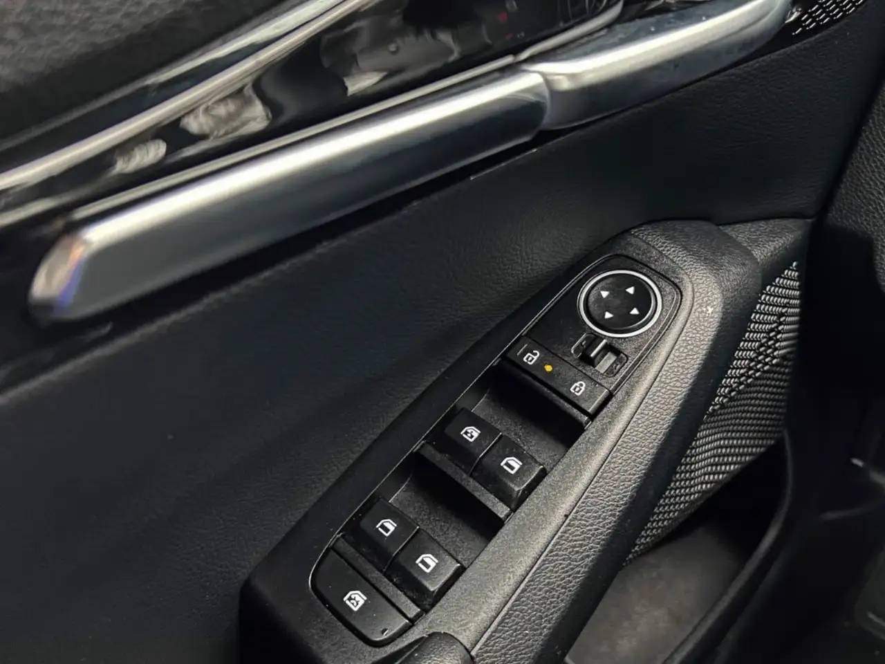 Kia Seltos снимка Kia Seltos