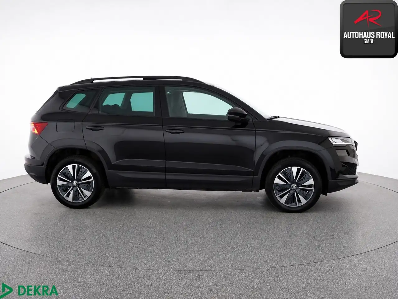 Skoda Karoq 2.0 TDI AMBITION PANORAMA,KEYLESS,1.HAND, миниатюра 6