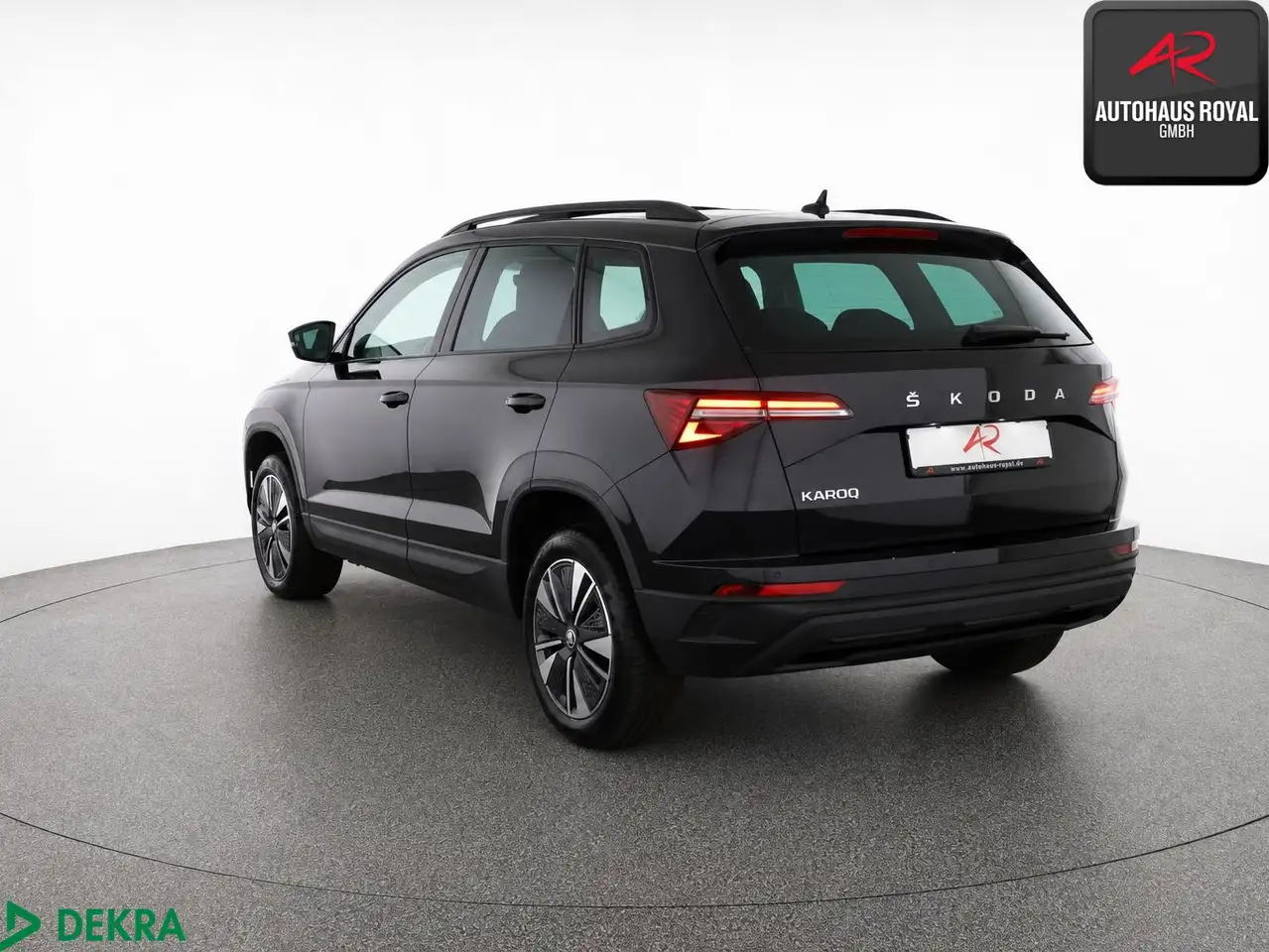 Skoda Karoq 2.0 TDI AMBITION PANORAMA,KEYLESS,1.HAND, миниатюра 3