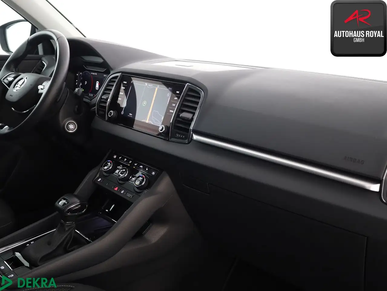 Skoda Karoq 2.0 TDI AMBITION PANORAMA,KEYLESS,1.HAND, миниатюра 10