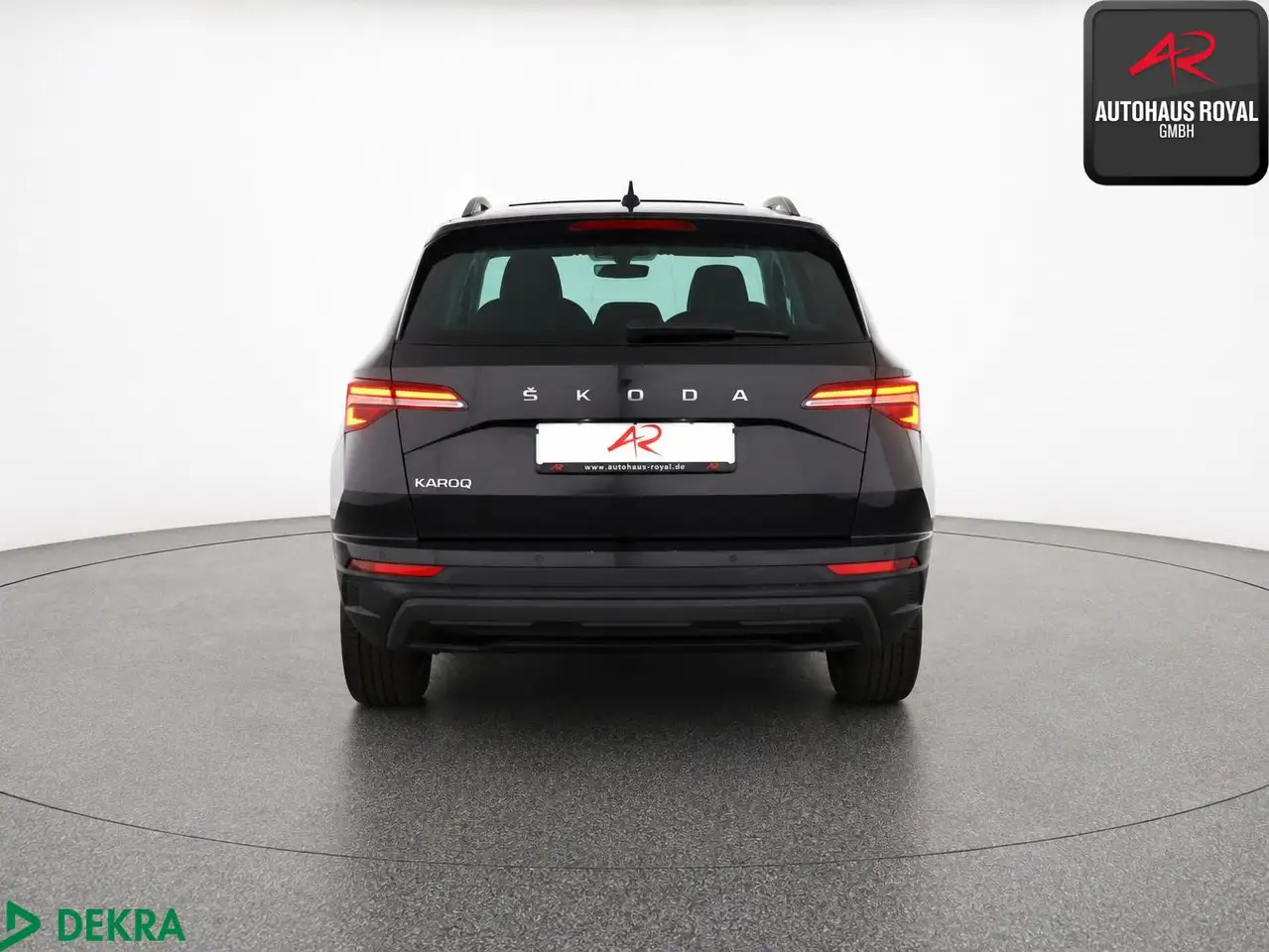 Skoda Karoq 2.0 TDI AMBITION PANORAMA,KEYLESS,1.HAND, миниатюра 4