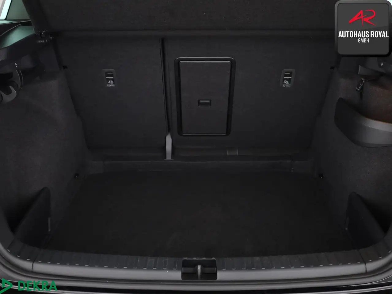 Skoda Karoq 2.0 TDI AMBITION PANORAMA,KEYLESS,1.HAND, миниатюра 13