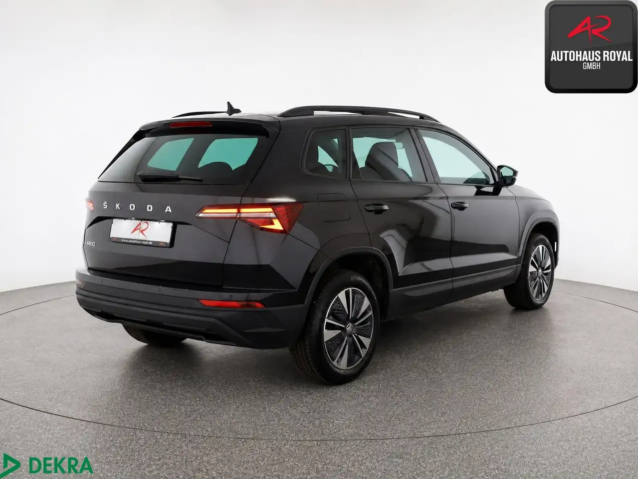 Skoda Karoq 2.0 TDI AMBITION PANORAMA,KEYLESS,1.HAND, миниатюра 5