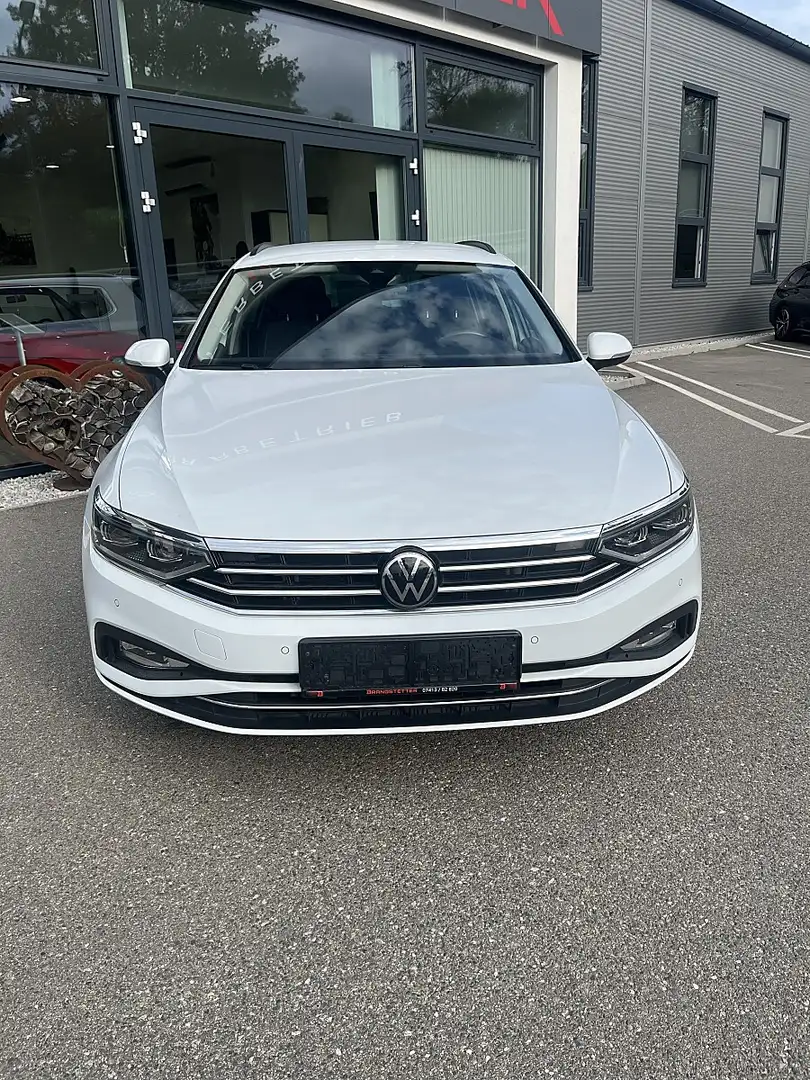 Volkswagen Passat Variant Business 2,0 SCR TDI DSG Weiß - 2