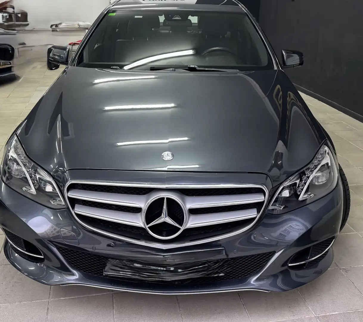 Mercedes-Benz E 250 E 250 Bluetec 4Matic Avantgarde Gris - 2