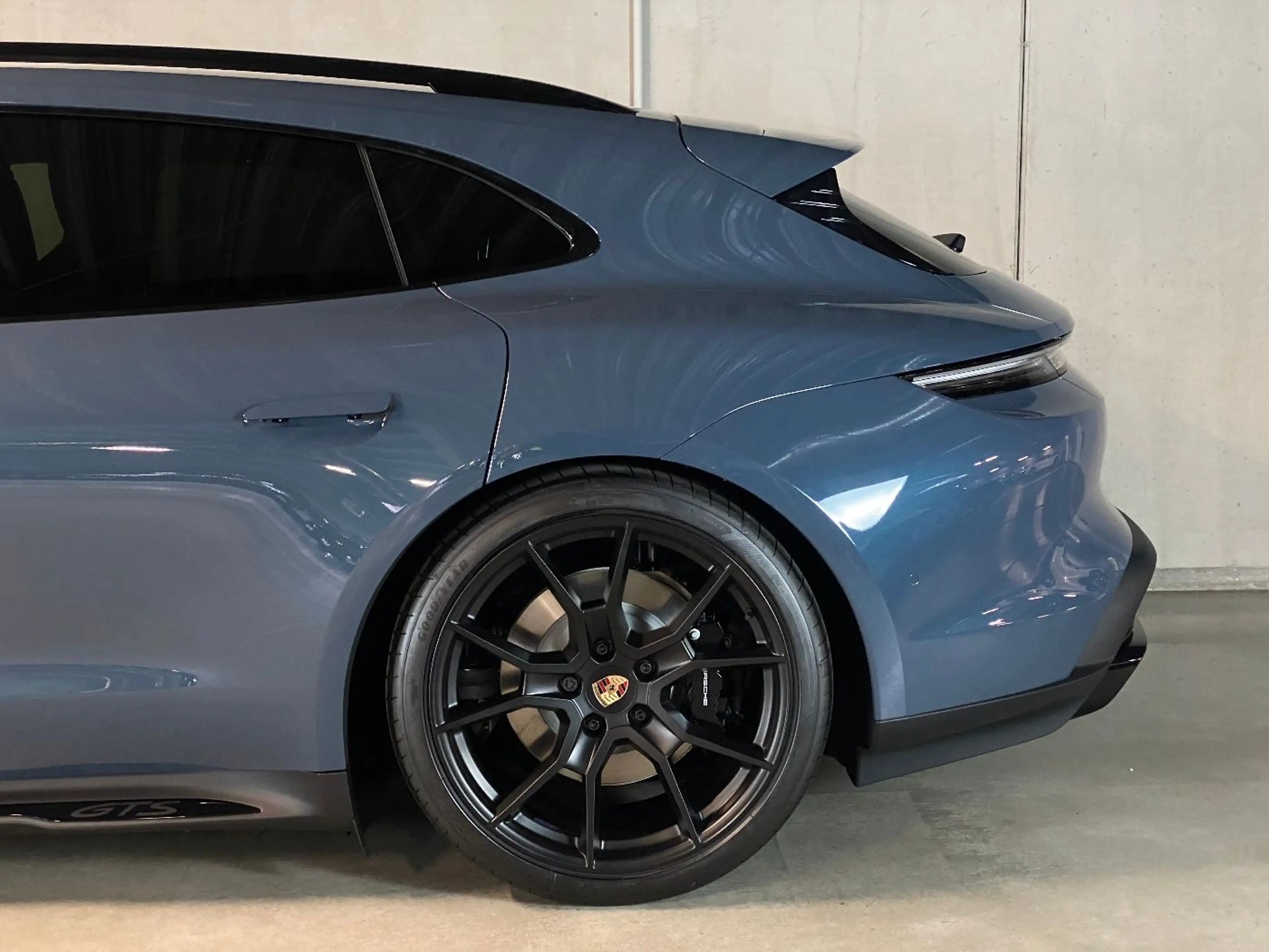 Porsche Taycan GTS Sport Turismo | Hinterachslenkung | — photo 10