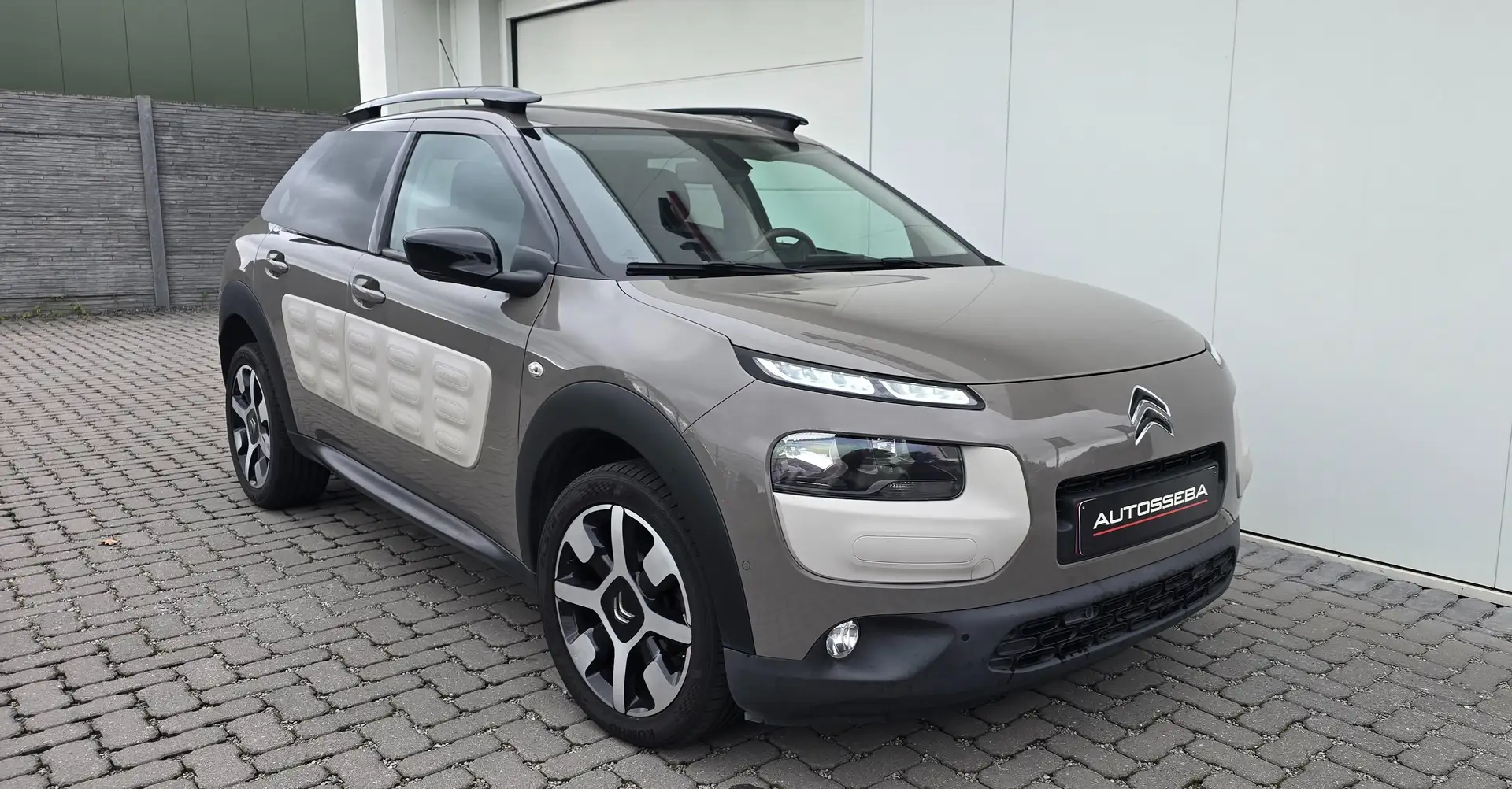Citroen C4 Cactus 1.2cc Benzine Automaat/Camera/Carpass Brun - 2