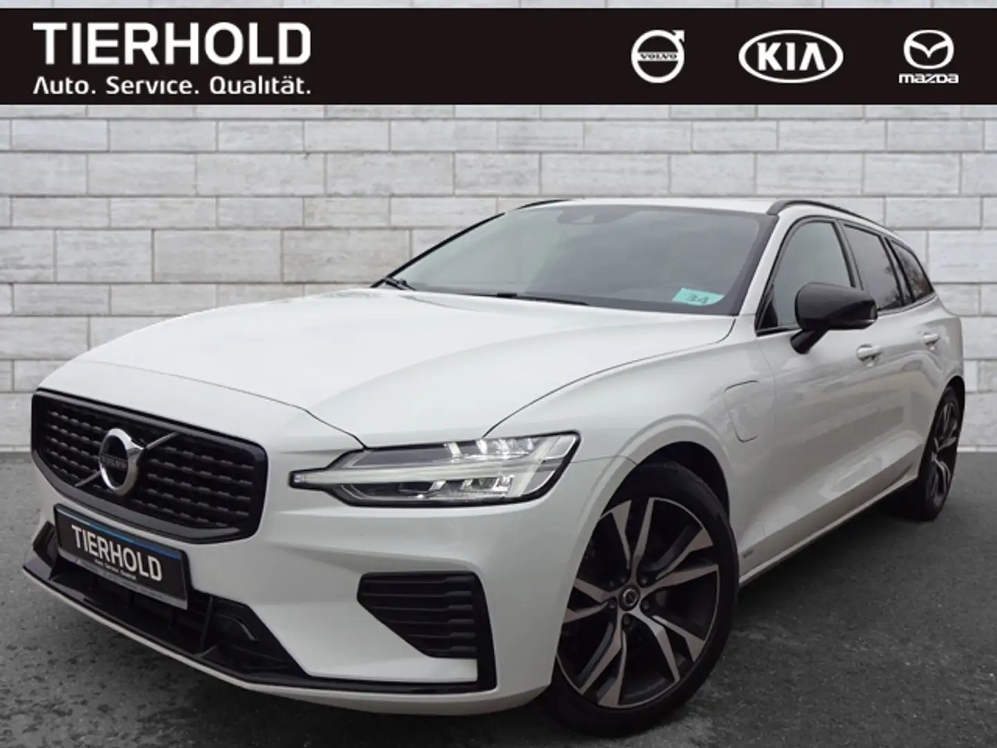 Volvo V60 T6 R Design Expression Plug-In AWD Standhz White - 2