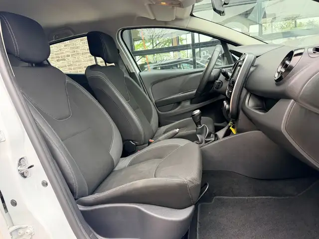 Renault Clio view 12