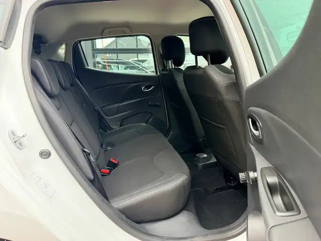 Renault Clio view 13