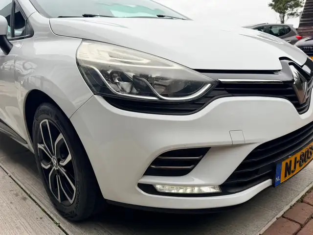 Renault Clio view 11