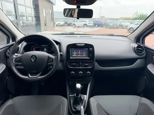 Renault Clio view 3