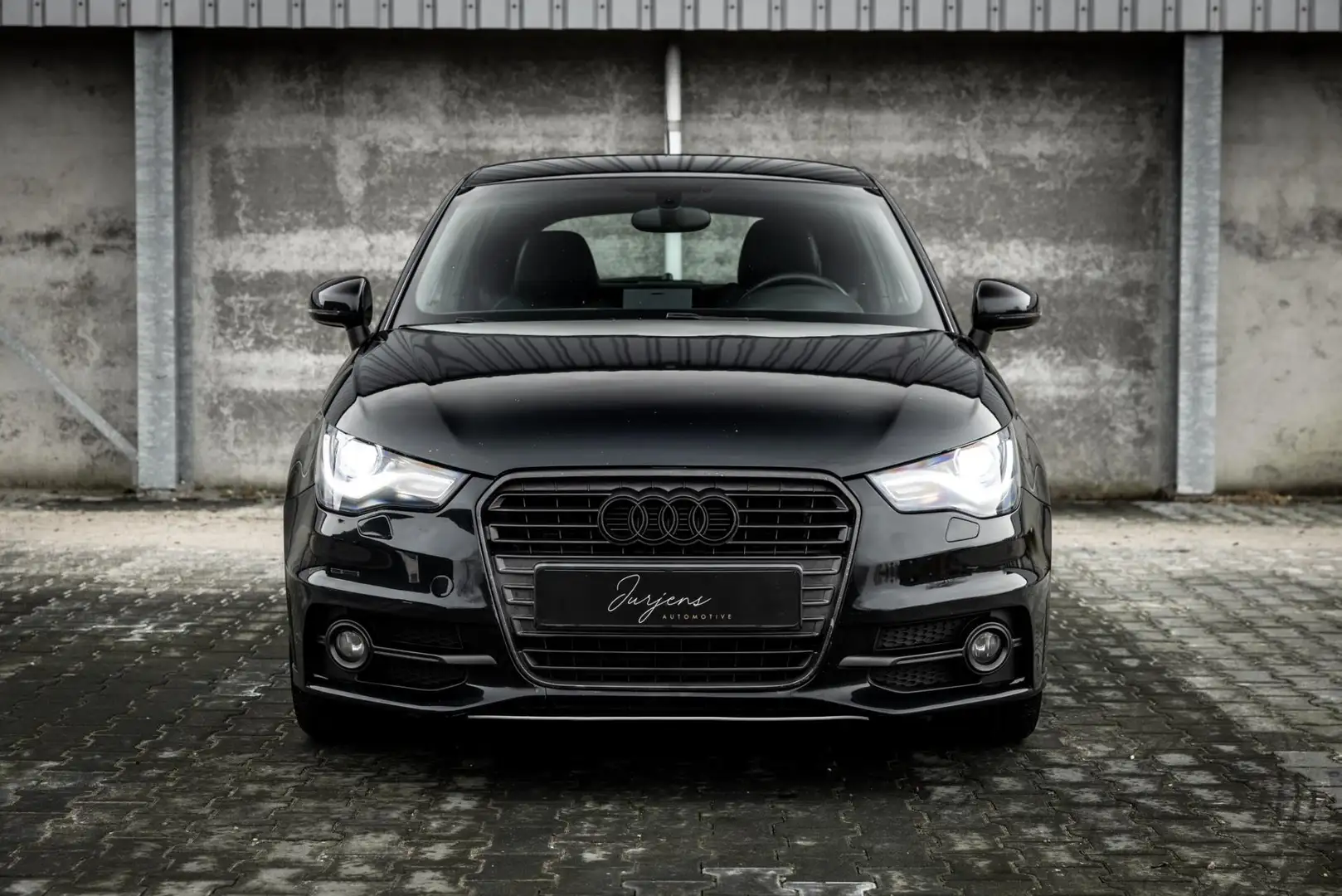 Audi A1 1.6 TDI Pro Line S 2x S-Line | XENON NAVI S1 SPORT Black - 2