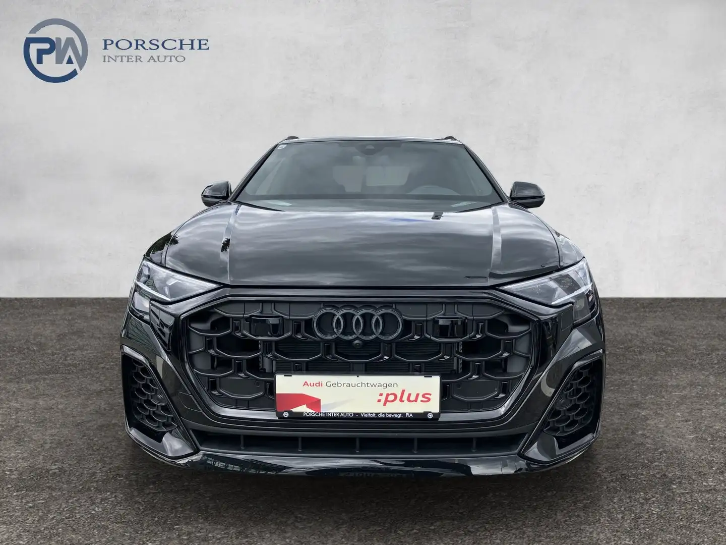 Audi Q8 TFSI e quattro 290 kW Schwarz - 2