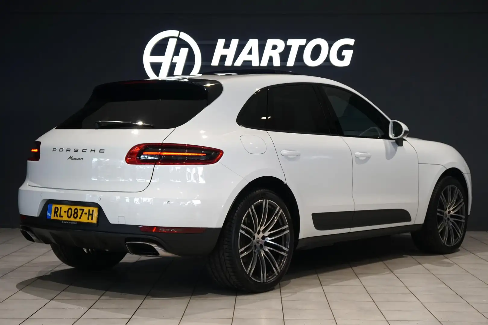 Porsche Macan 2.0 + PANORAMADAK / LUCHTVERING / 21" / MEMORY Wit - 2