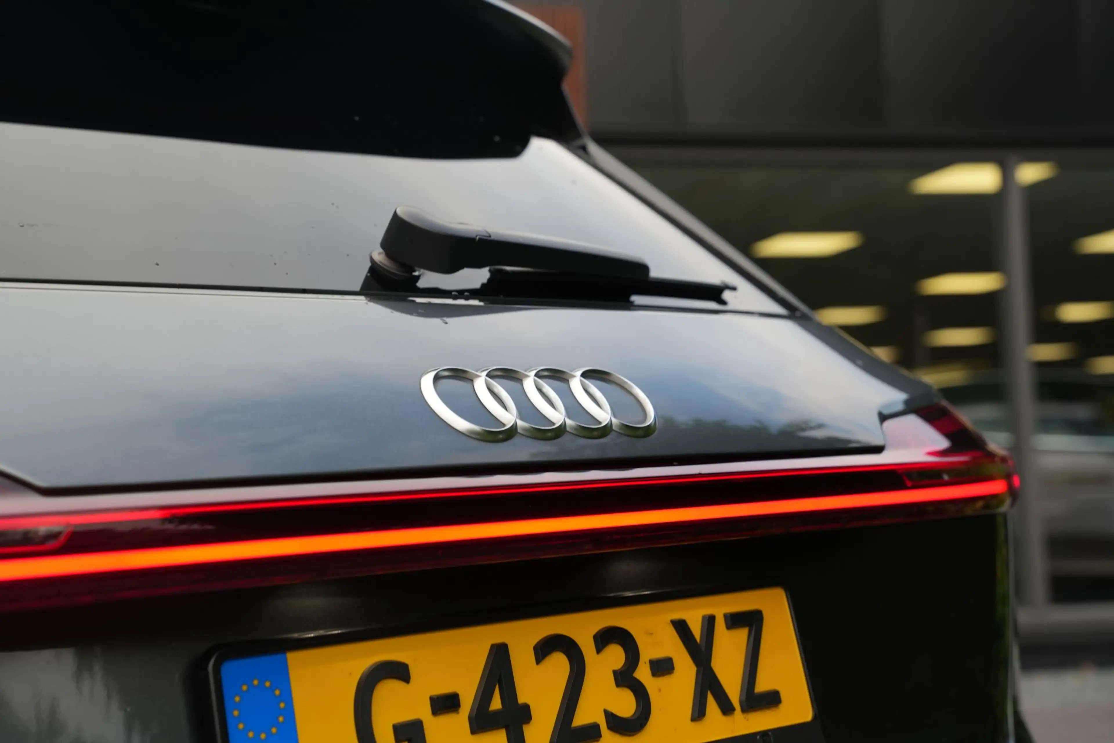 Audi e-tron e-tron 50 quattro Launch edition Black 71 kWh — photo 20
