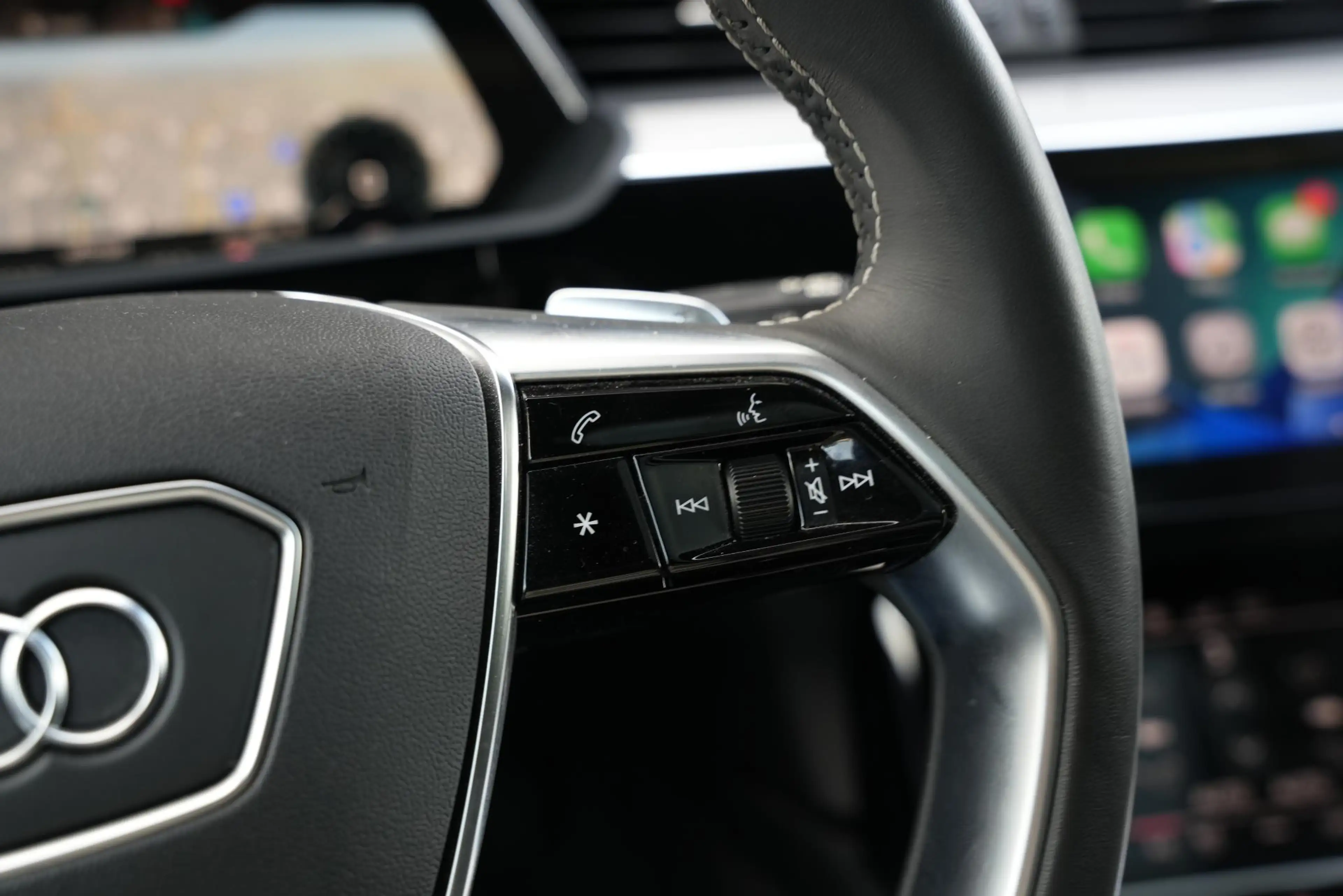 Audi e-tron e-tron 50 quattro Launch edition Black 71 kWh — photo 30