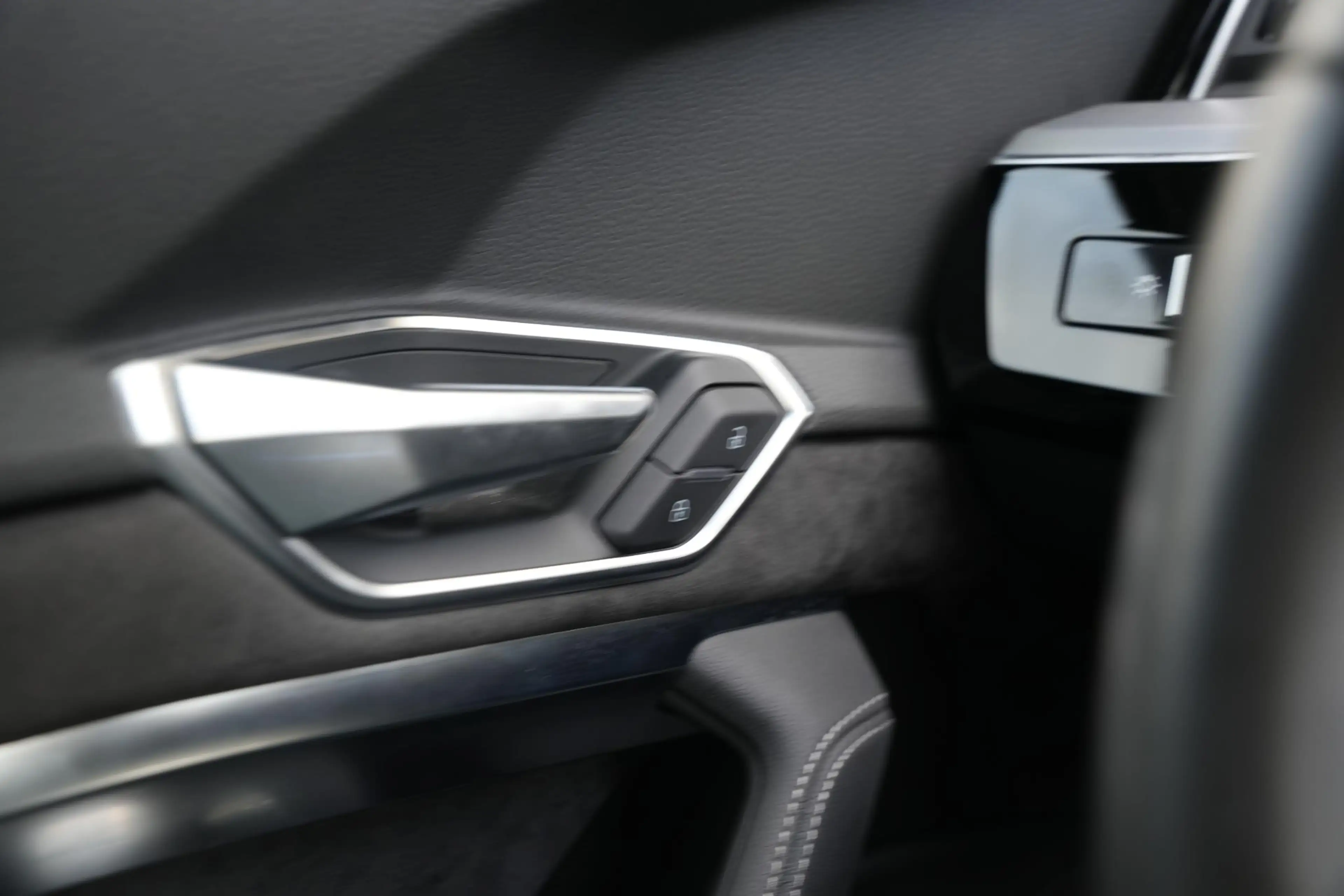 Audi e-tron e-tron 50 quattro Launch edition Black 71 kWh — photo 35