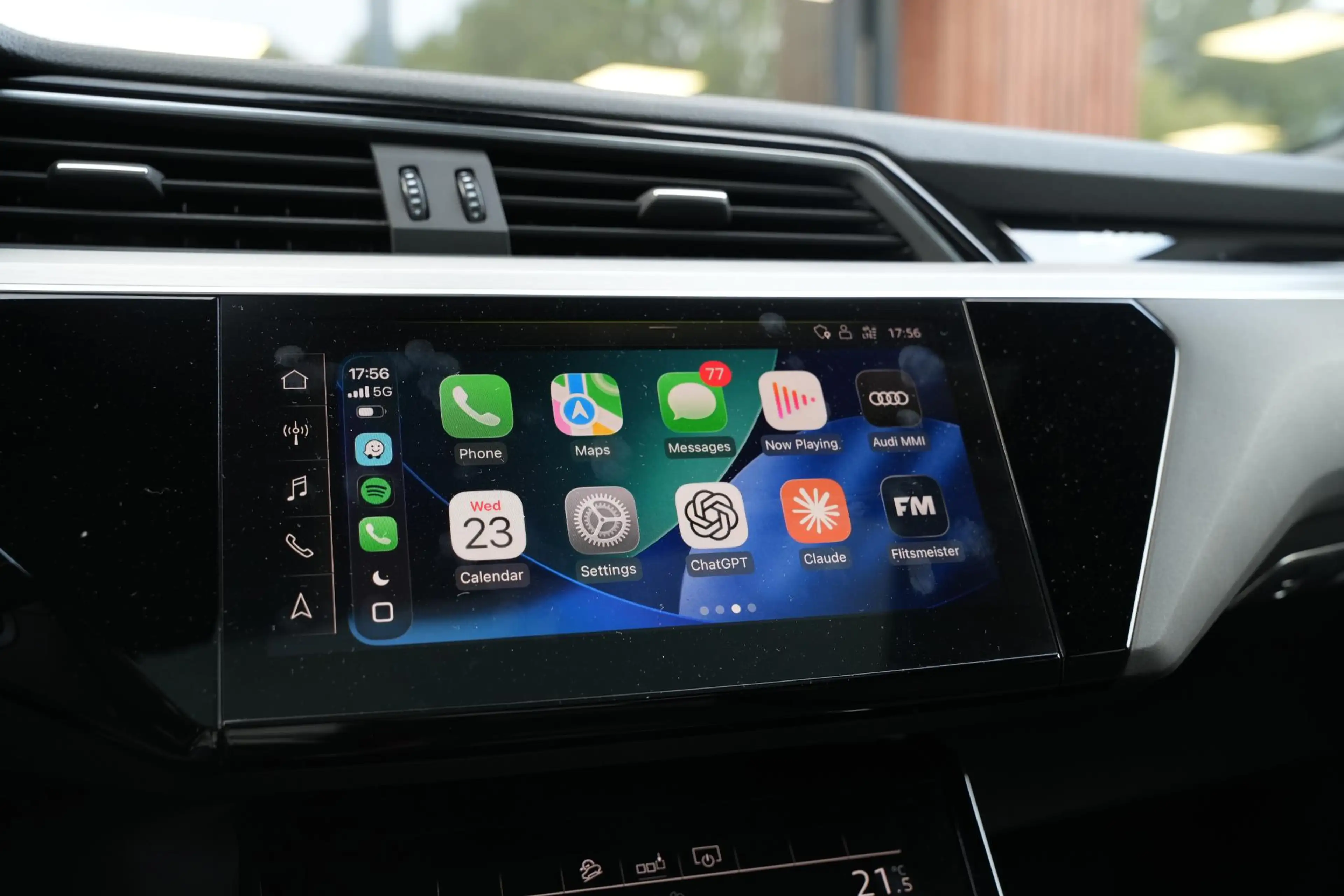 Audi e-tron e-tron 50 quattro Launch edition Black 71 kWh — photo 28