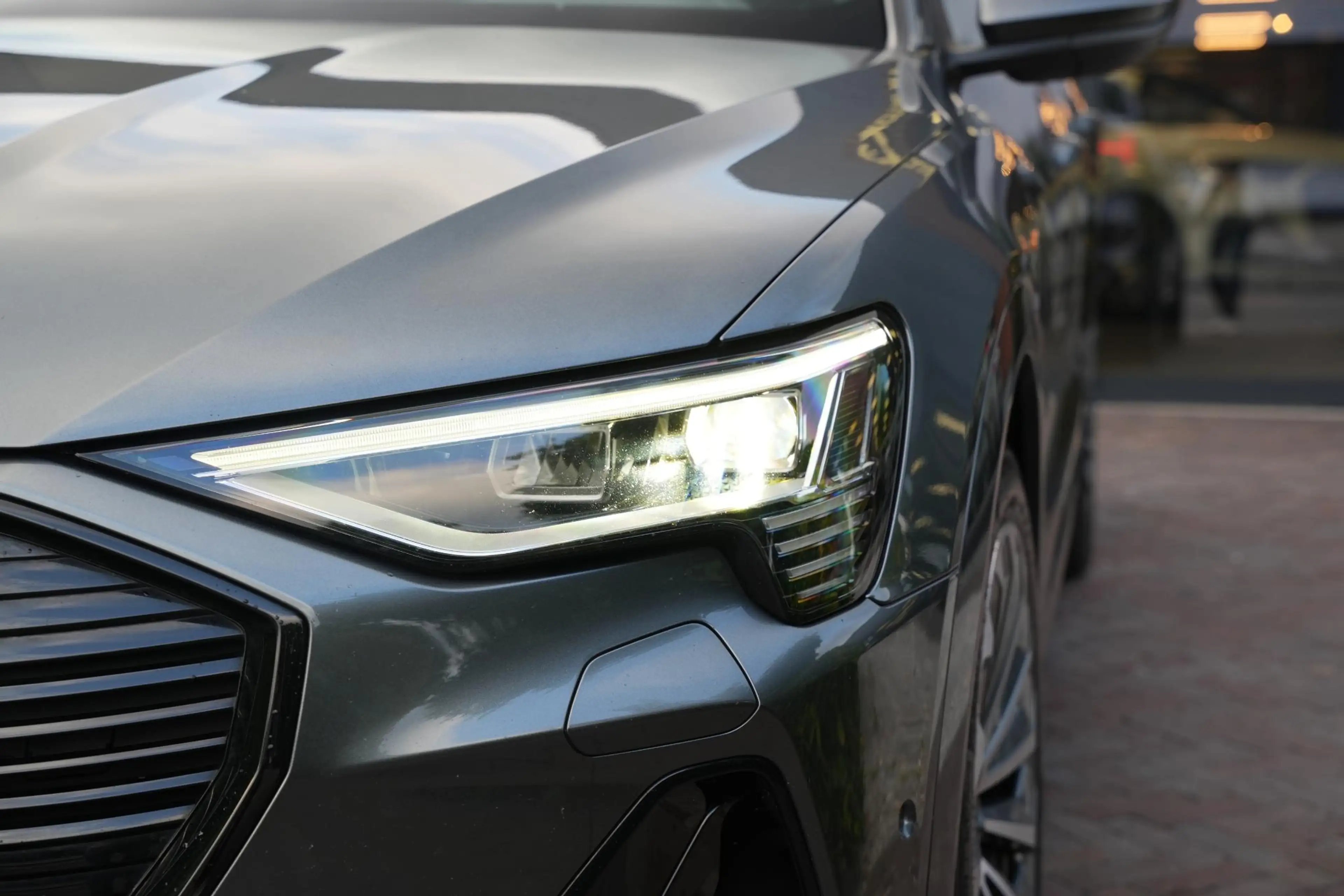 Audi e-tron e-tron 50 quattro Launch edition Black 71 kWh — photo 17