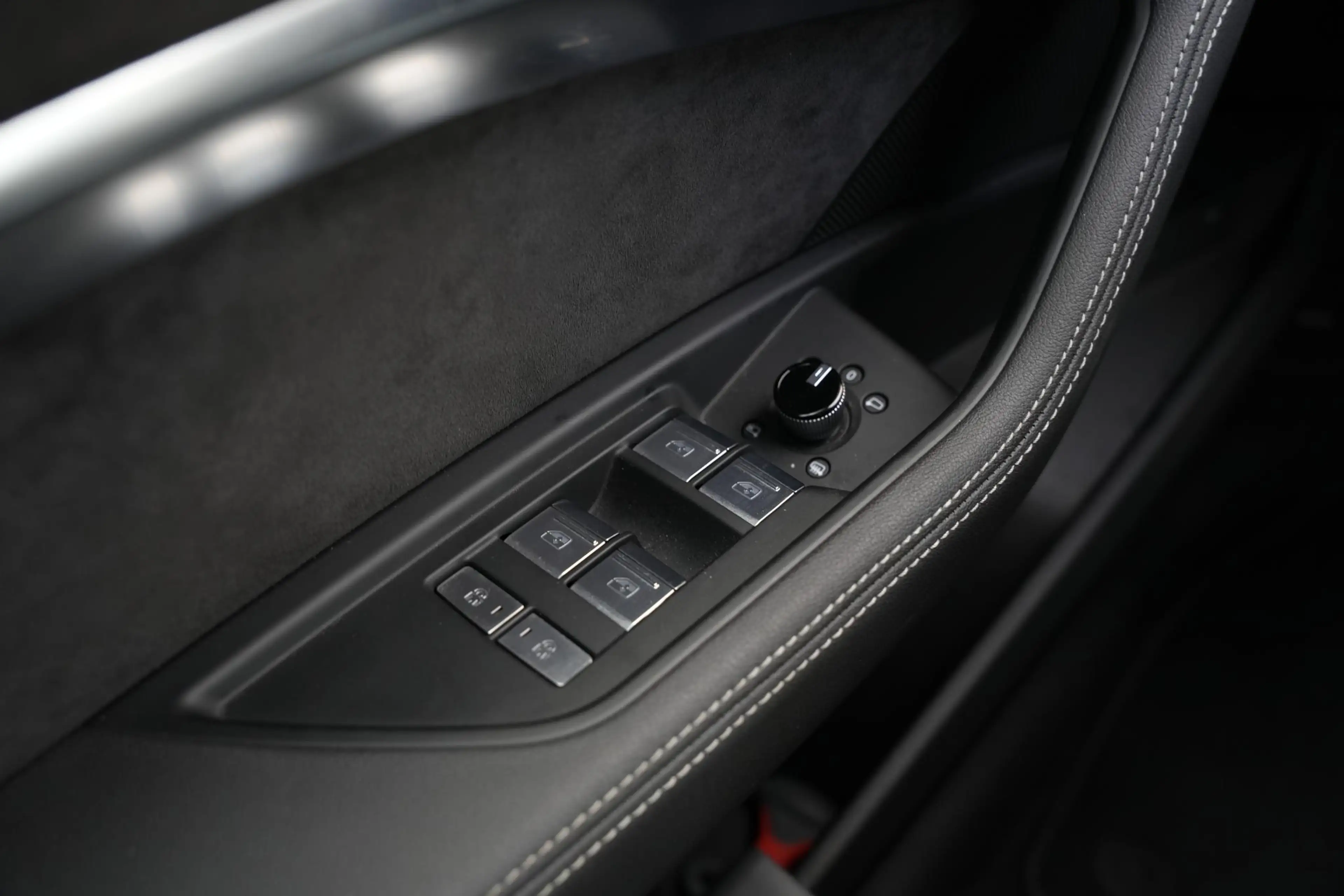 Audi e-tron e-tron 50 quattro Launch edition Black 71 kWh — photo 34