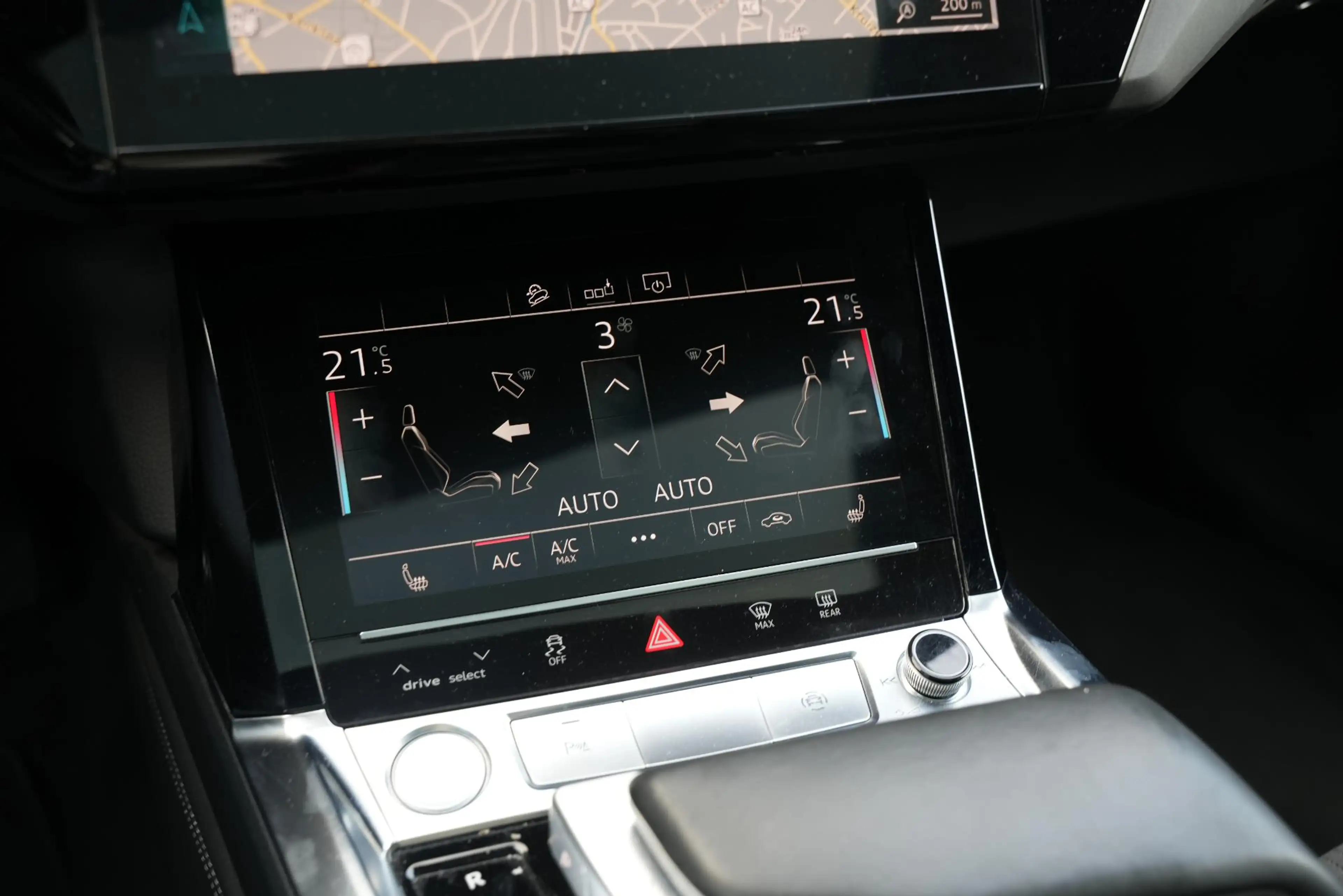 Audi e-tron e-tron 50 quattro Launch edition Black 71 kWh — photo 25