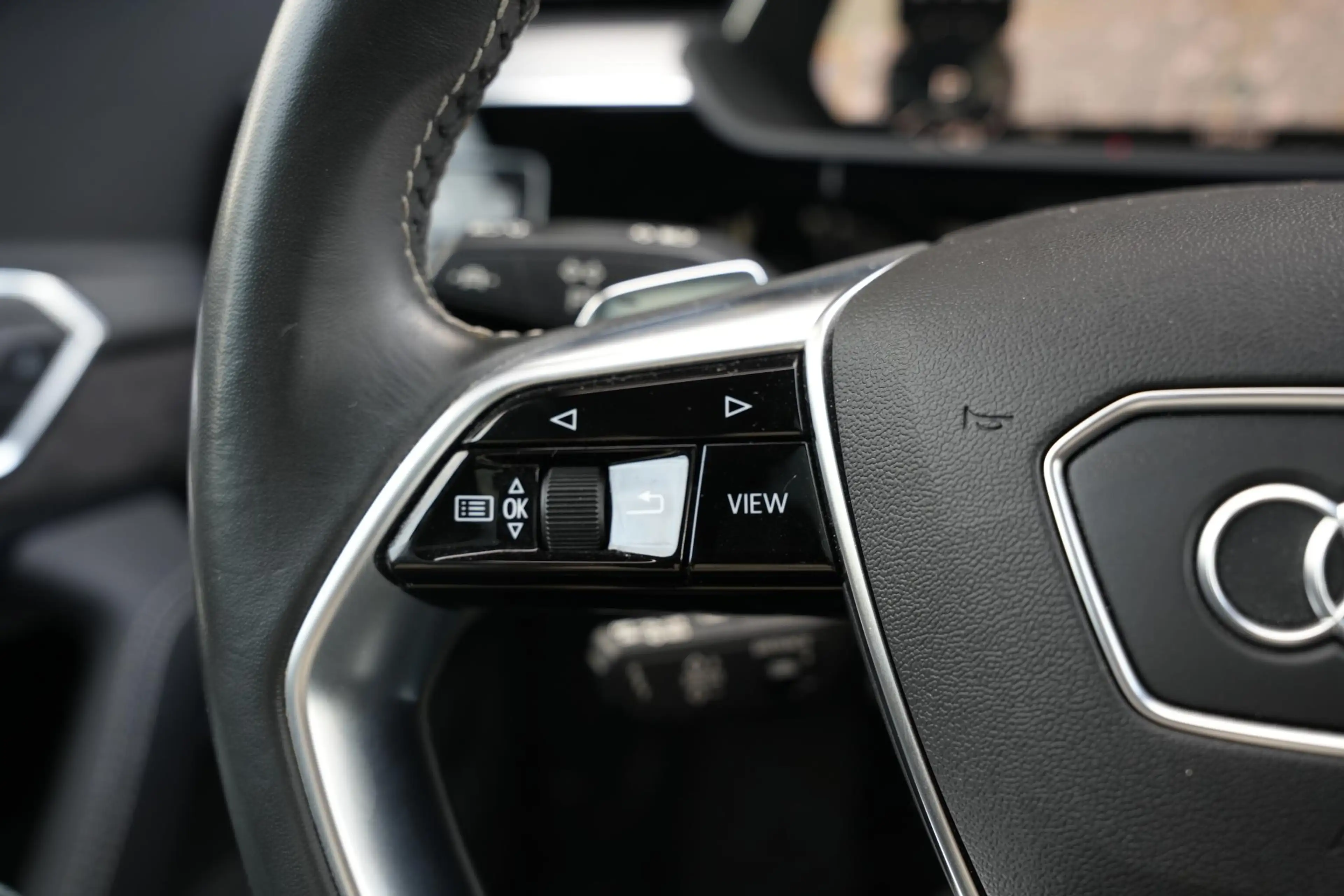 Audi e-tron e-tron 50 quattro Launch edition Black 71 kWh — photo 29