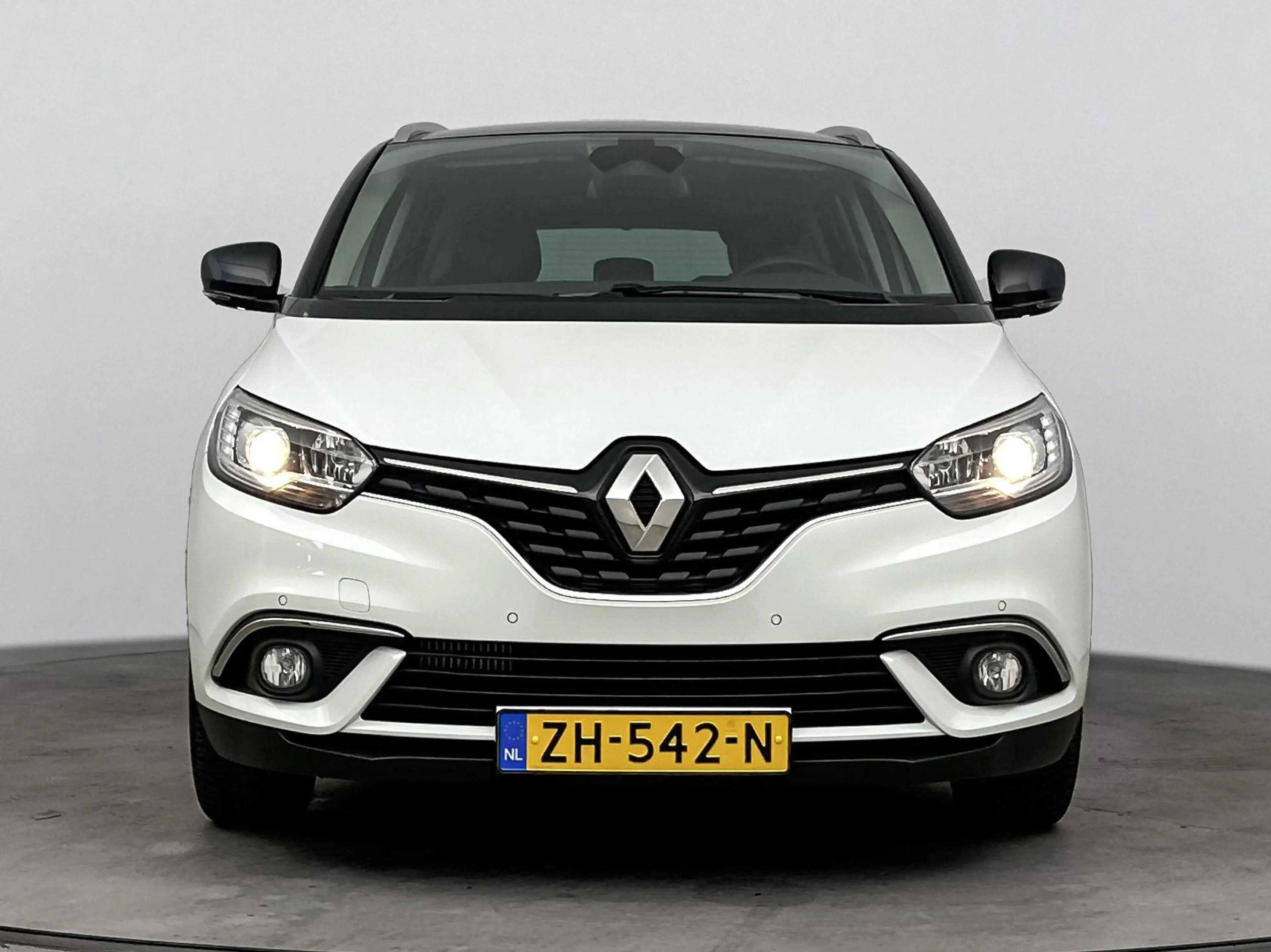 Renault Grand Scenic 140 pk TCe Intens | Trekhaak | Camera | Parkeersen — photo 13