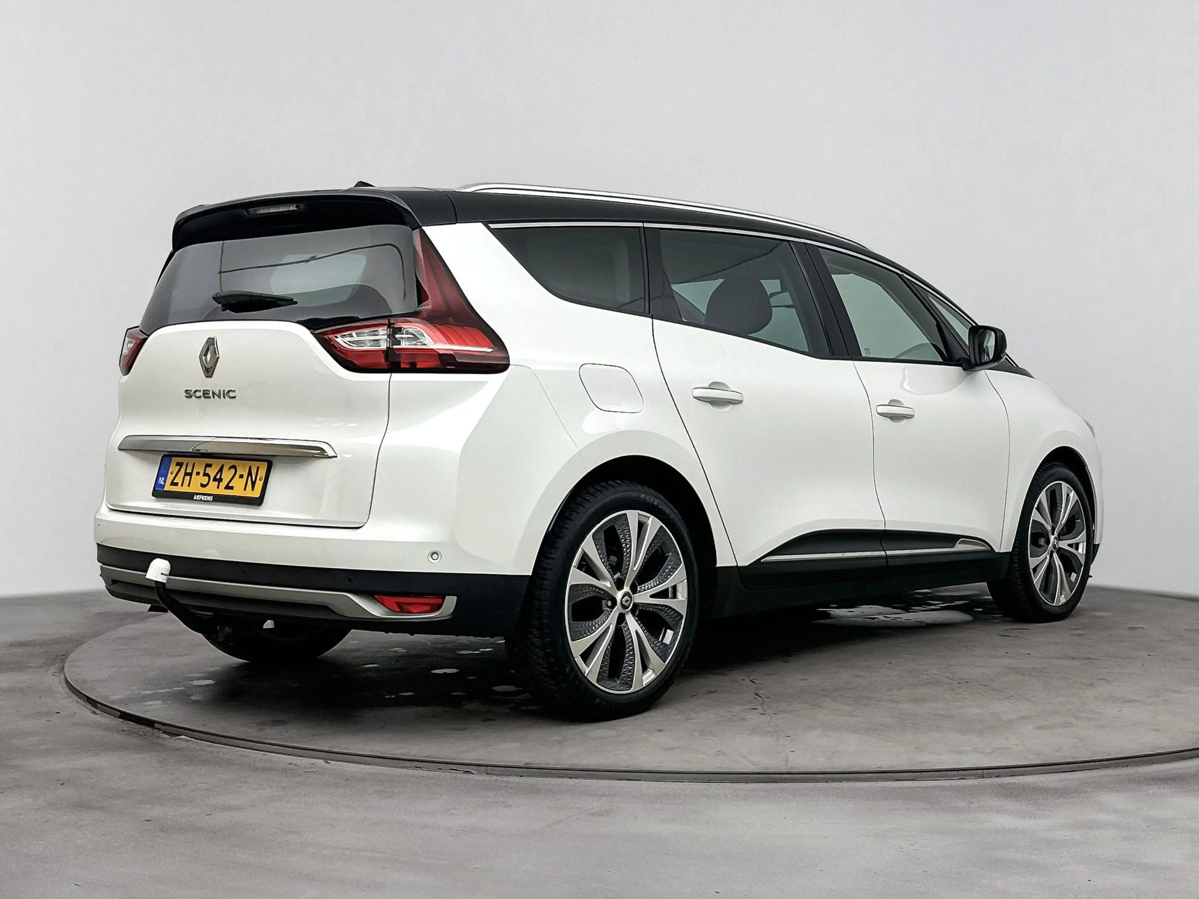 Renault Grand Scenic 140 pk TCe Intens | Trekhaak | Camera | Parkeersen — photo 10