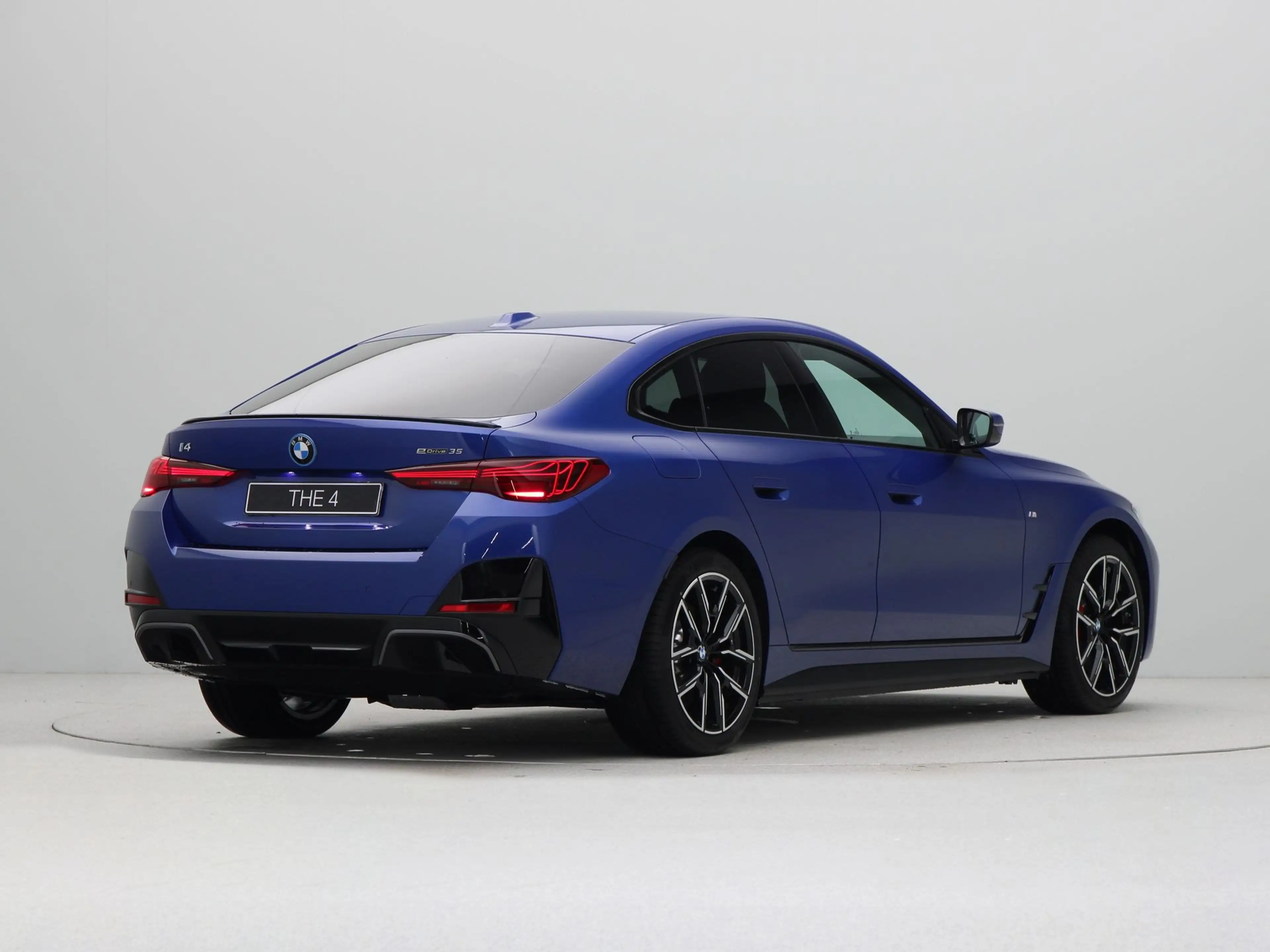 BMW i4 eDrive35 M Sport Edition 70 kWh — photo 8