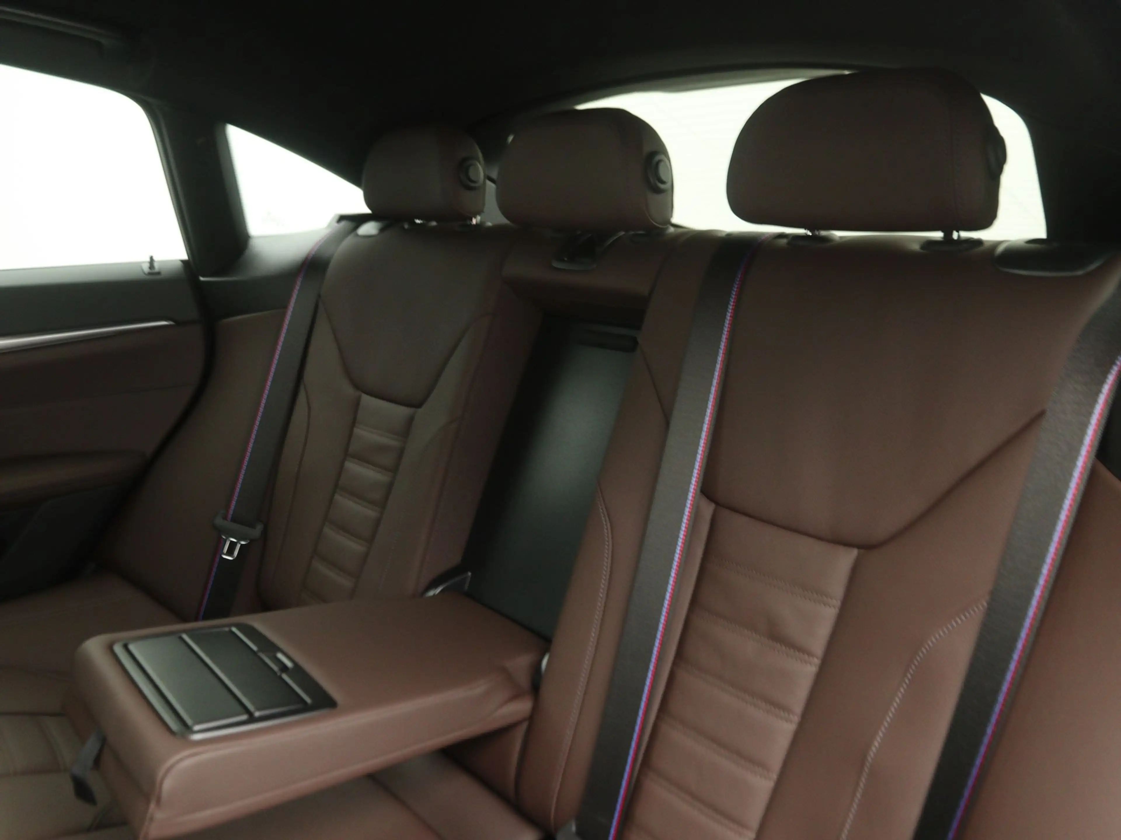 BMW i4 eDrive35 M Sport Edition 70 kWh — photo 15