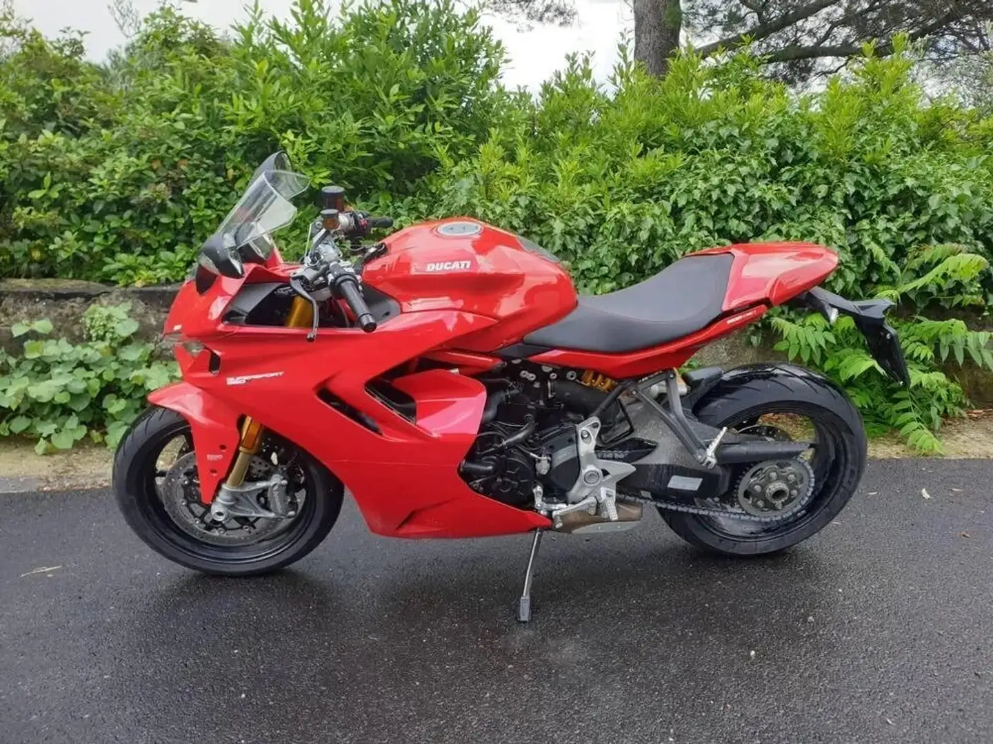Ducati SuperSport Roşu - 2