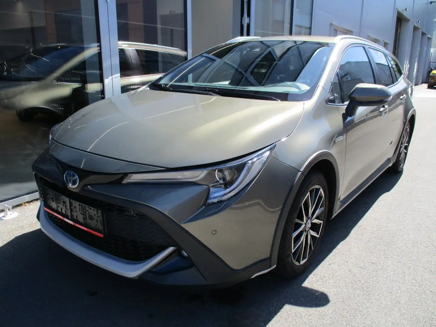 Toyota Corolla Touring Sports 2.0 Trek ACC+LED+Navi+SHZ Grün - 2