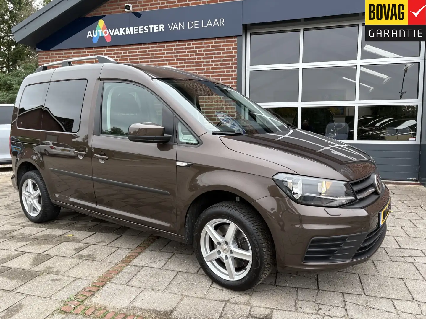 Volkswagen Caddy Combi 1.4 TSI Trendline BTW AUTO! 92kw DSG Life ( Bruin - 2