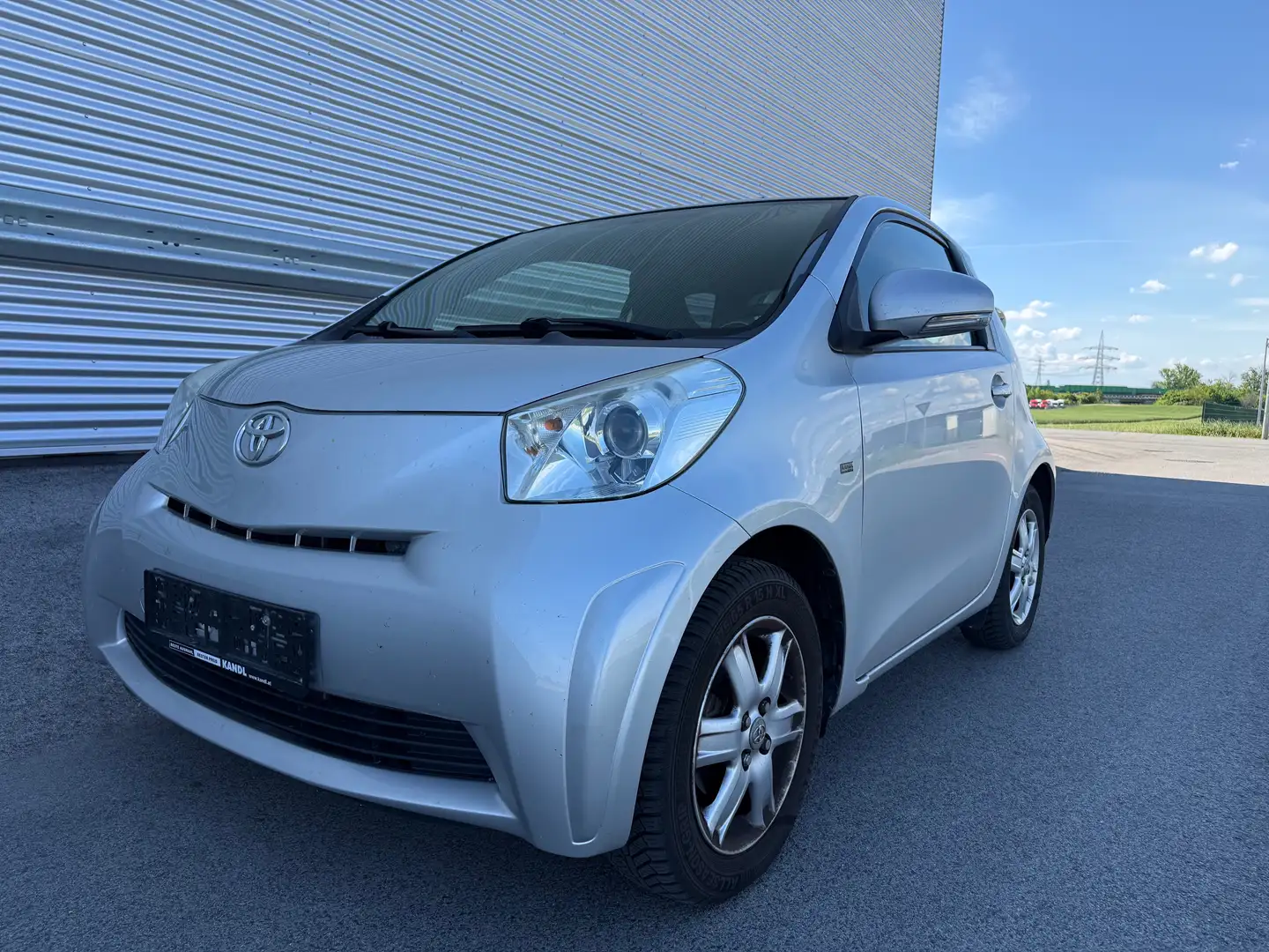 Toyota iQ 1,0 VVT-i ID:4 Silber - 2