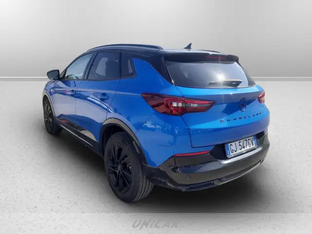 Opel Grandland view 2