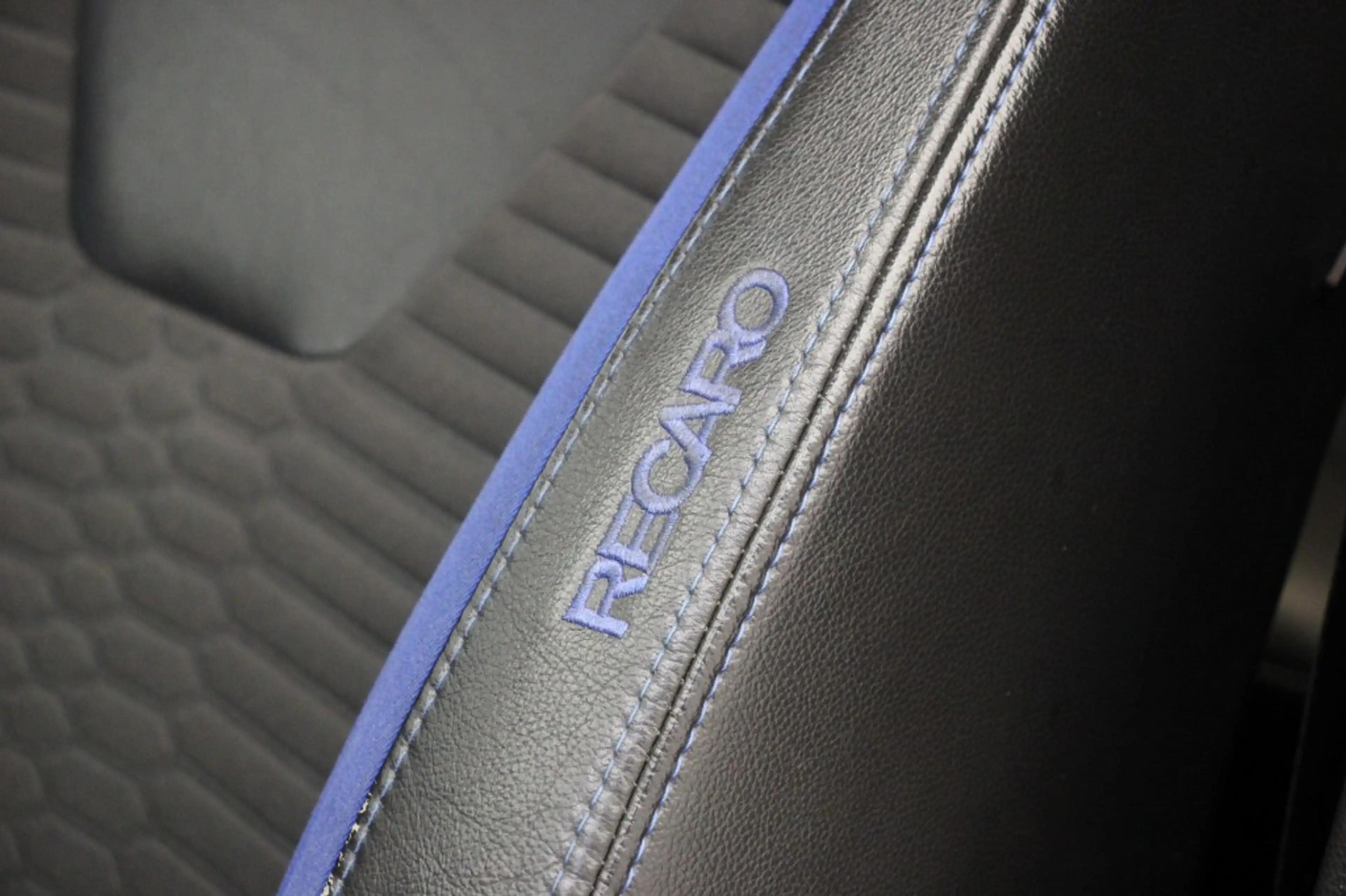Ford Focus Wagon 2.0 ST 250 Pk - Navi, Camera, Recardo Sports — photo 12