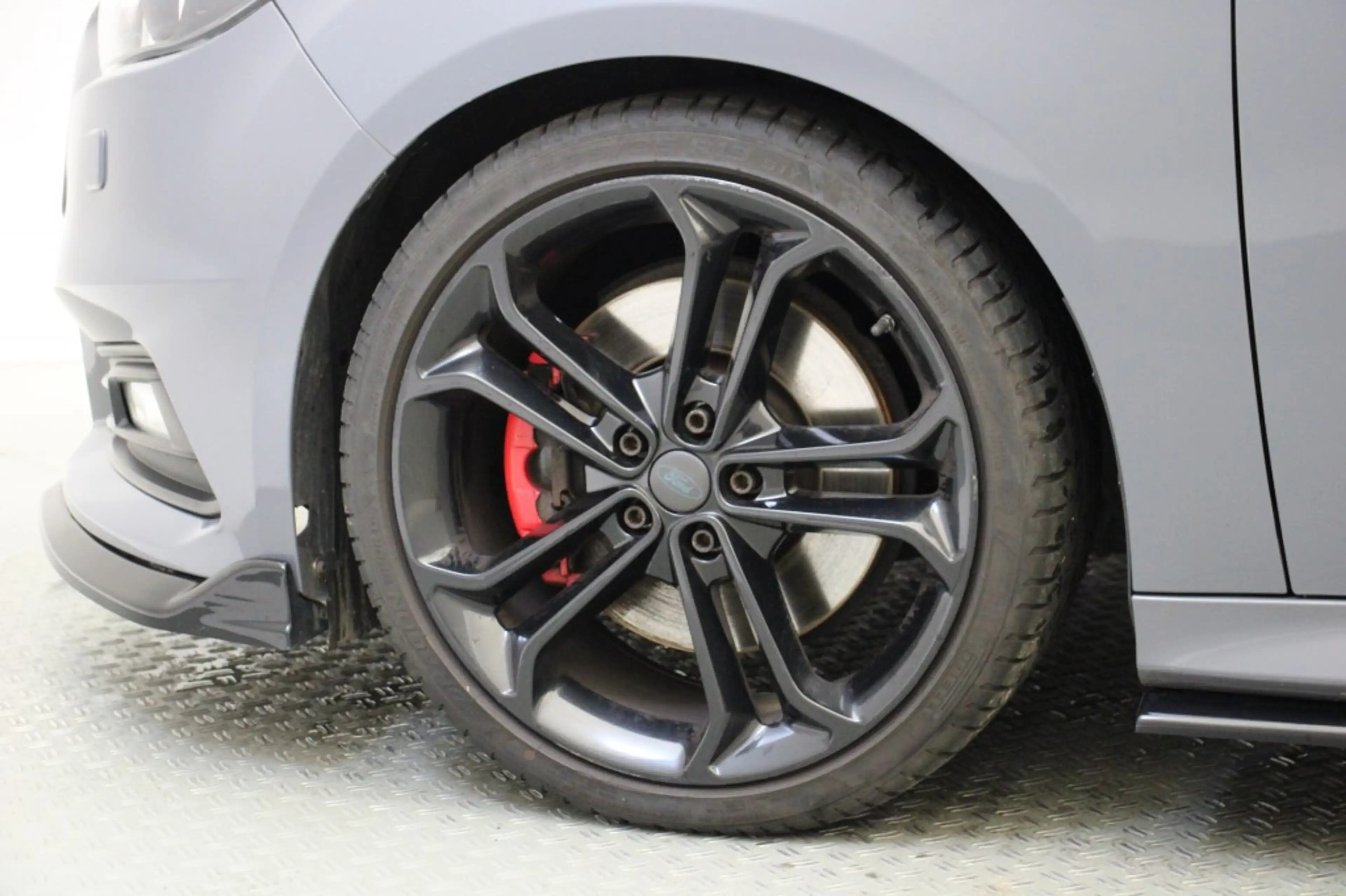 Ford Focus Wagon 2.0 ST 250 Pk - Navi, Camera, Recardo Sports — photo 39