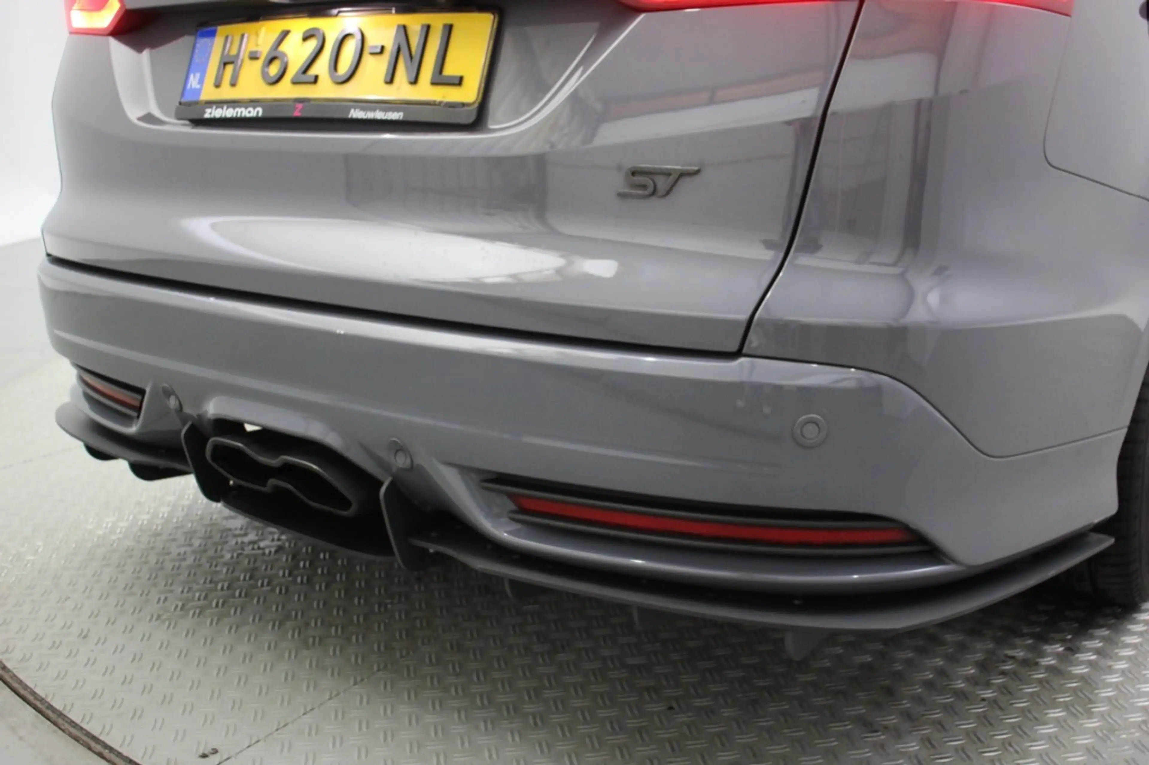 Ford Focus Wagon 2.0 ST 250 Pk - Navi, Camera, Recardo Sports — photo 42