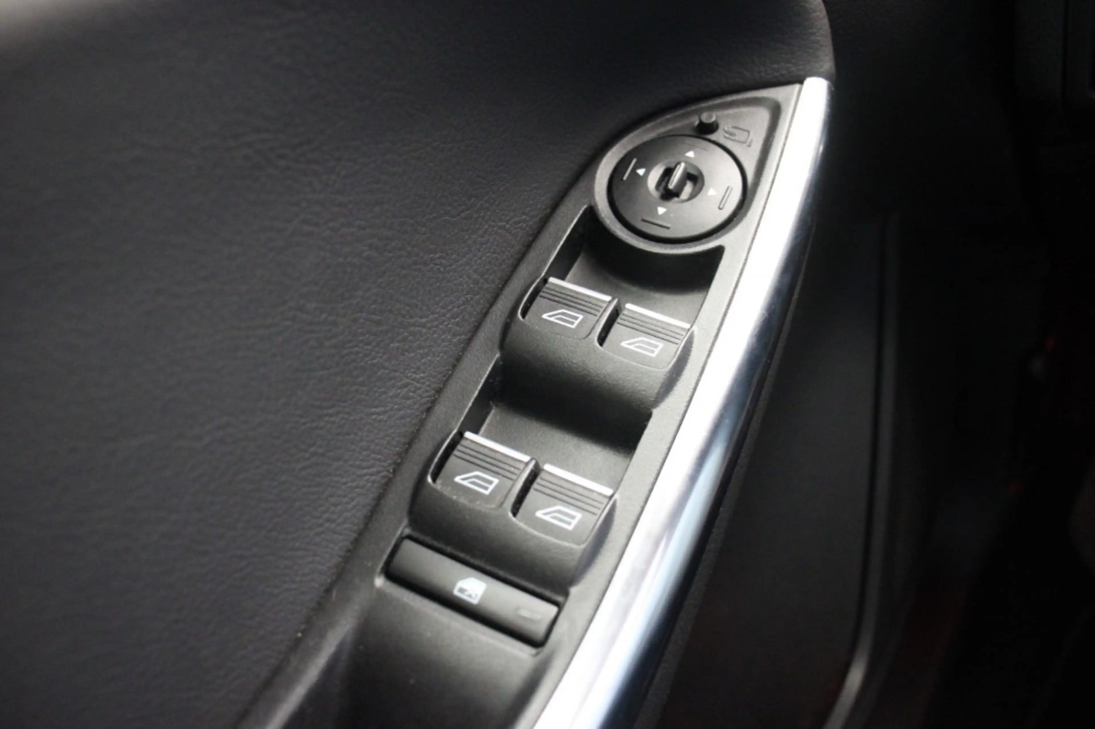 Ford Focus Wagon 2.0 ST 250 Pk - Navi, Camera, Recardo Sports — photo 35