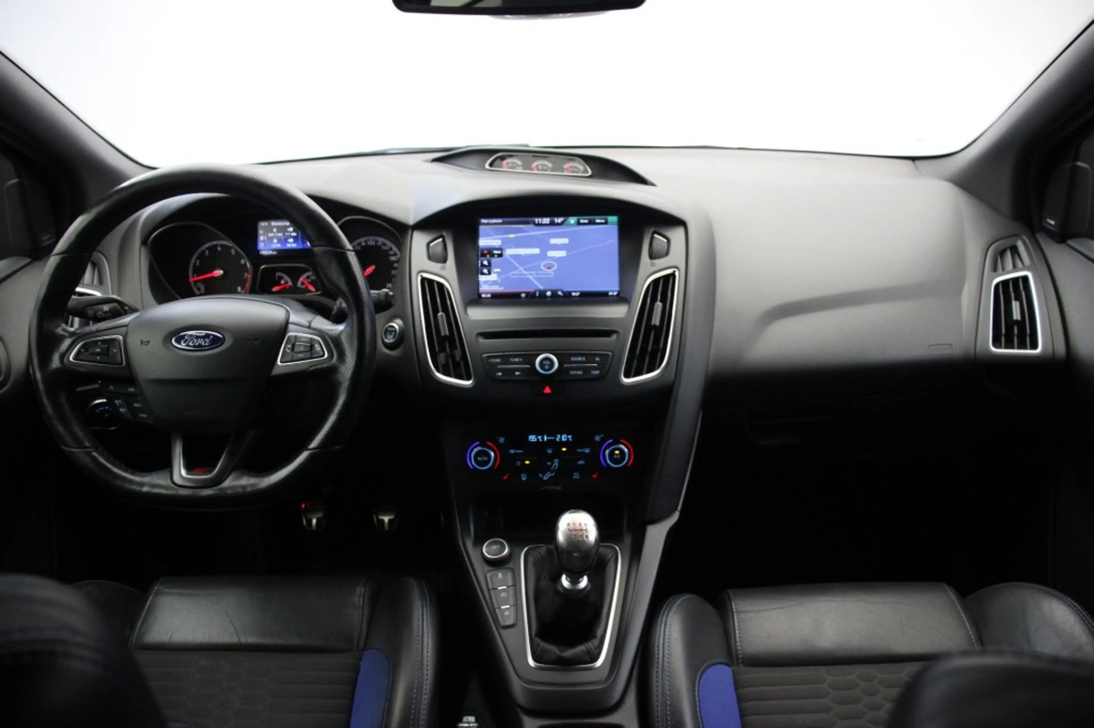 Ford Focus Wagon 2.0 ST 250 Pk - Navi, Camera, Recardo Sports — photo 2