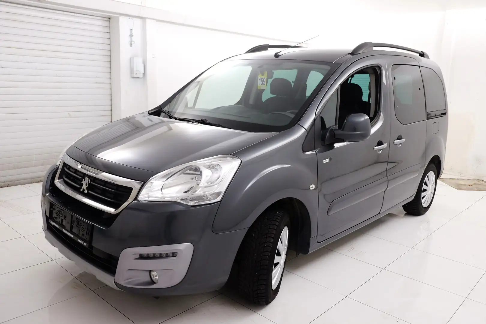 Peugeot Partner Tepee 1.2i # 110 cv # cruise, capteurs, att remorq Gris - 2