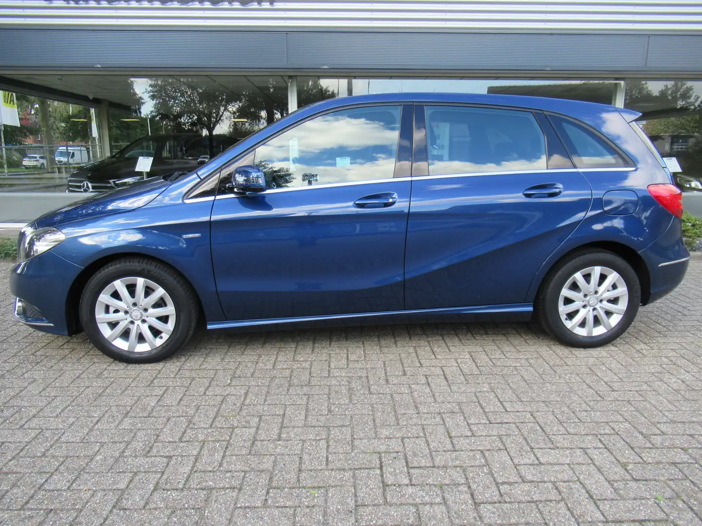 Mercedes-Benz B 180 Automaat Blauw - 2