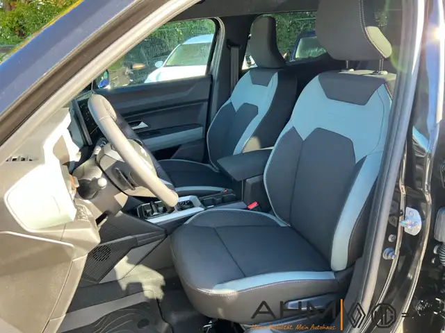 Dacia Duster view 11