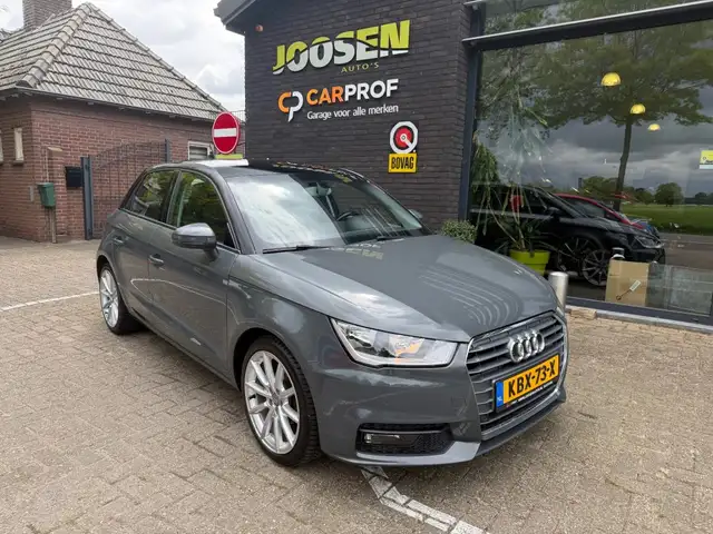 Audi A1 1.0 TFSI DESIGN