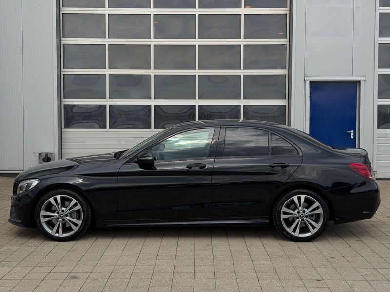 Mercedes-Benz C 180 C180 CGI AMG-Line Limousine LED Navi Euro6 — photo 3